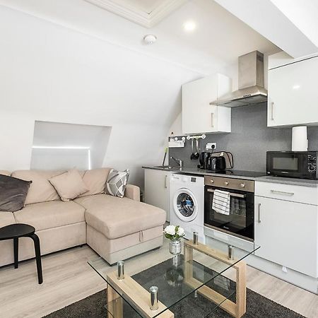Securematics Superior Studio Apartments Londra Esterno foto